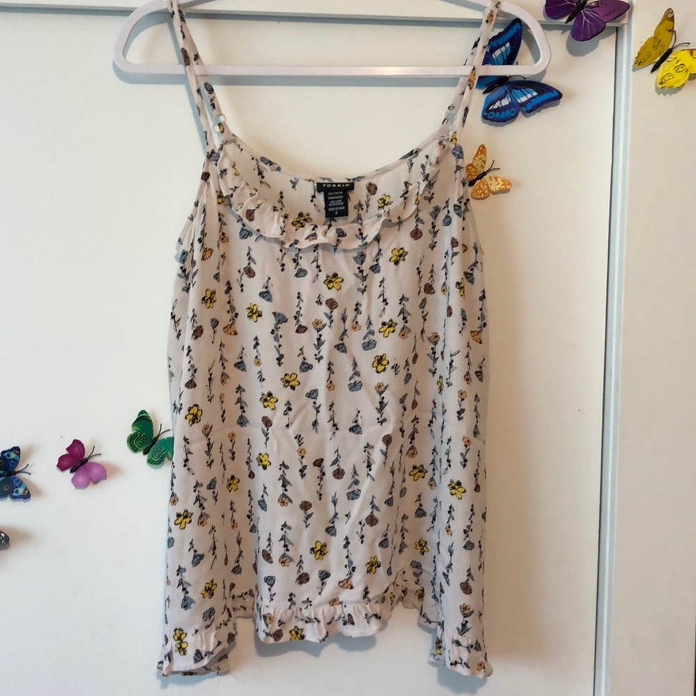 🛍 Torrid, floral and ruffled cami tank top.